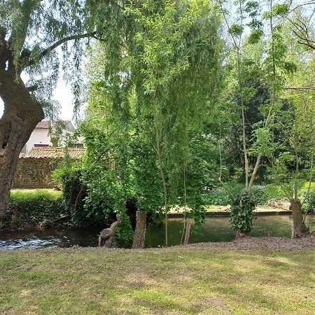 Villa Le Moulin d'Errol à Saint-Jean-dʼAngély Extérieur photo