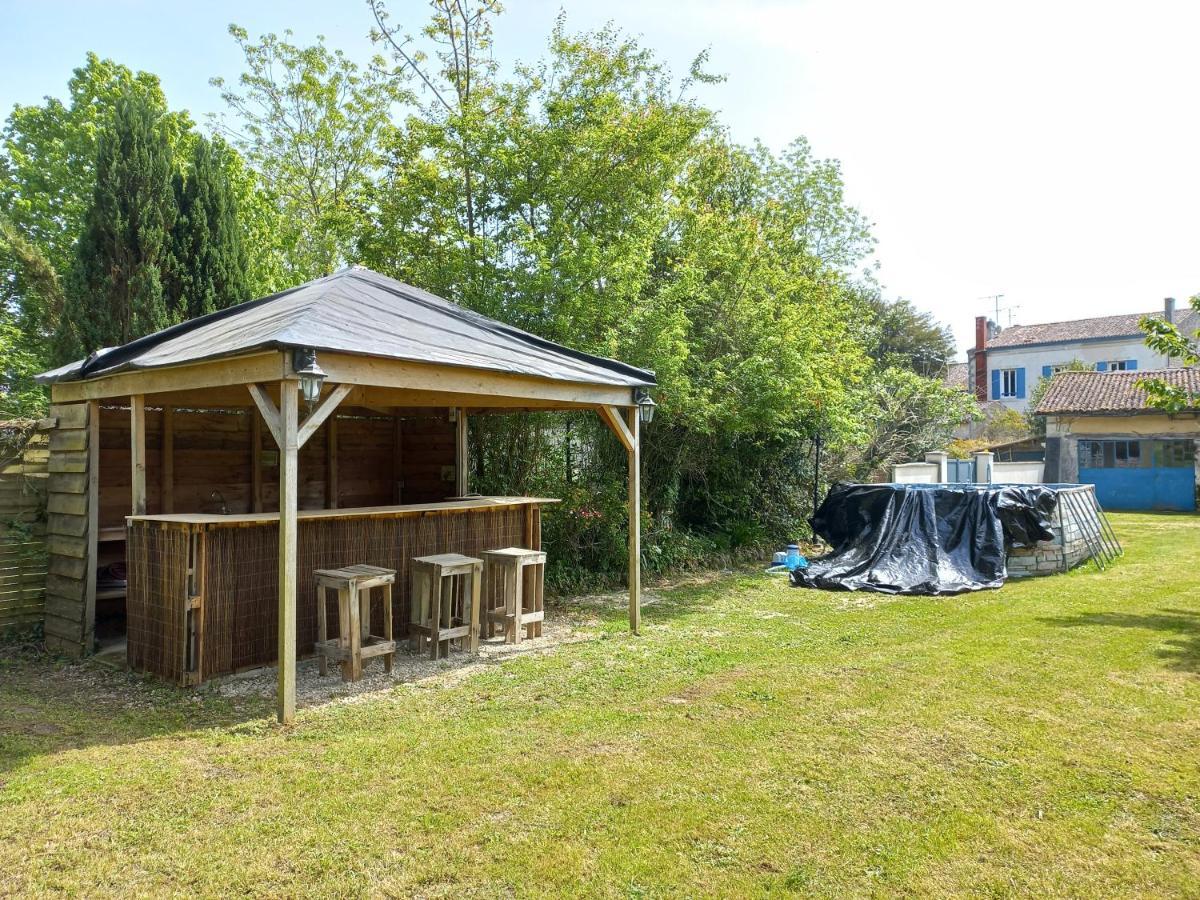 Villa Le Moulin d'Errol à Saint-Jean-dʼAngély Extérieur photo