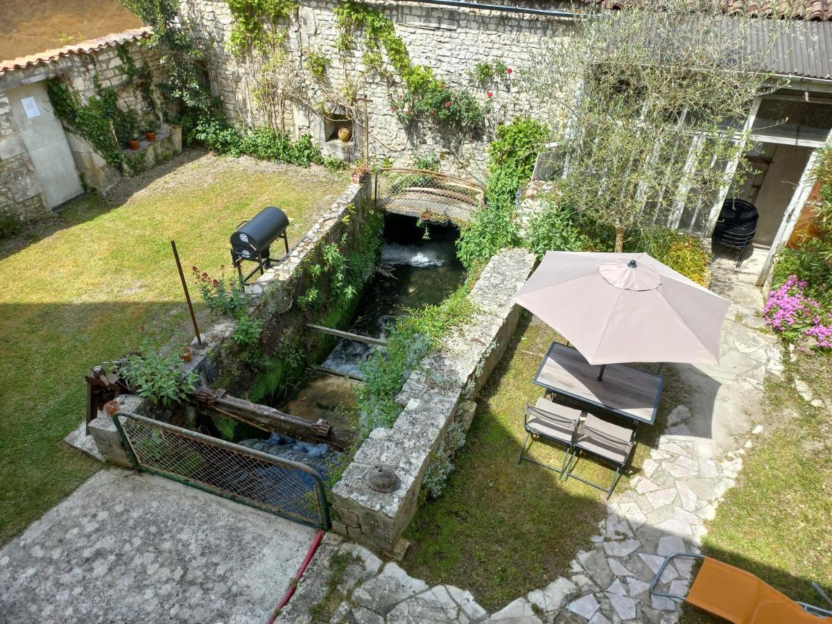 Villa Le Moulin d'Errol à Saint-Jean-dʼAngély Extérieur photo